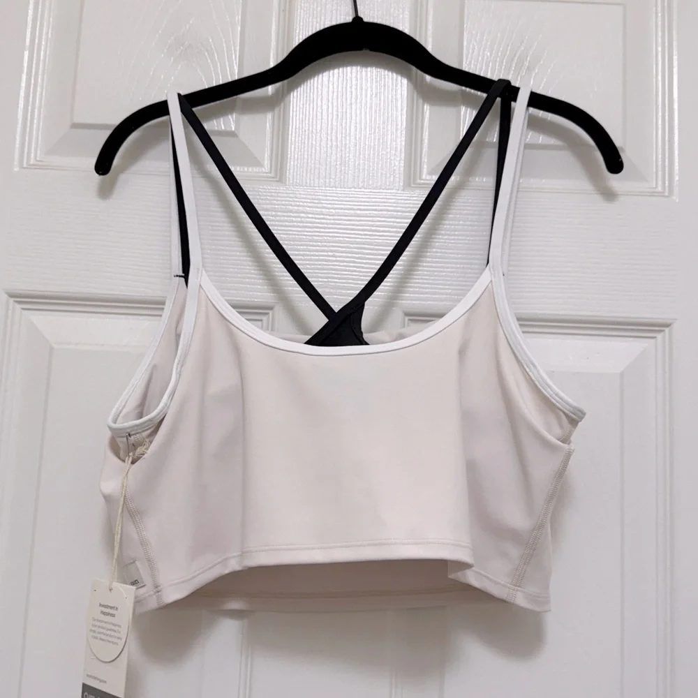 NWT Vuori Daily Layered Tank in Marshmallow - Picture 8 of 10